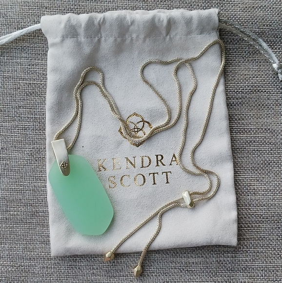 Kendra Scott Silver Tone “Inez” Adjustable Pendant Necklace In Green Chalcedony - Picture 14 of 14